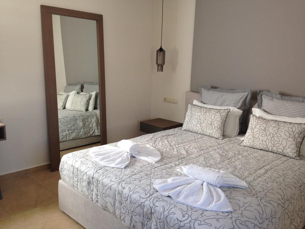 Anassa Deluxe Suites Kamári Eksteriør billede